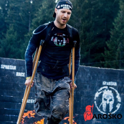 Maroš Kudlík: příběh slovenského sportovce, který zvládá Spartan race levou zadní.